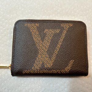 Louis Vuitton Zippy Compact Coin Purse in Reverse